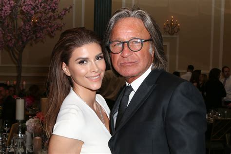 mohamed hadid wife.